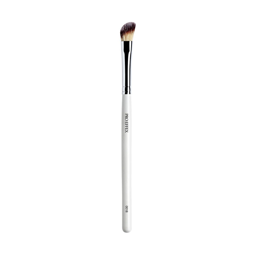 Small Angled Eye Shadow Brush (No 0018)